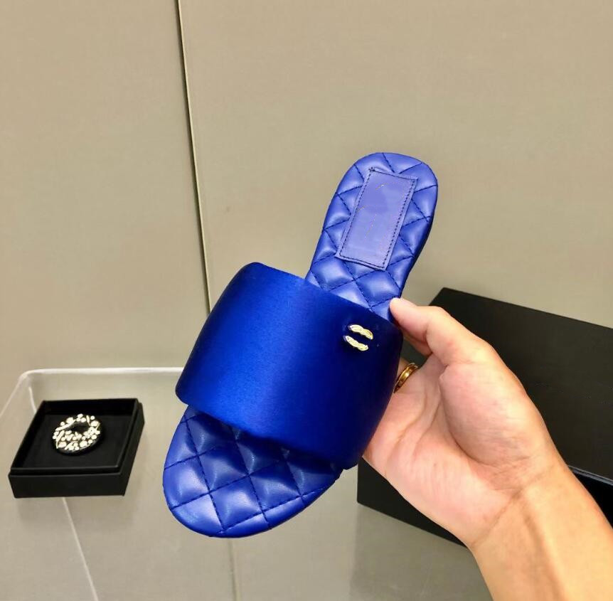 

Beach slippers fashion Thick bottom designer Women Shoes Cartoon Alphabet lady Platform Leather Heels letter Slides sexy High heel Sandals Large size 35-42 With box, Blue