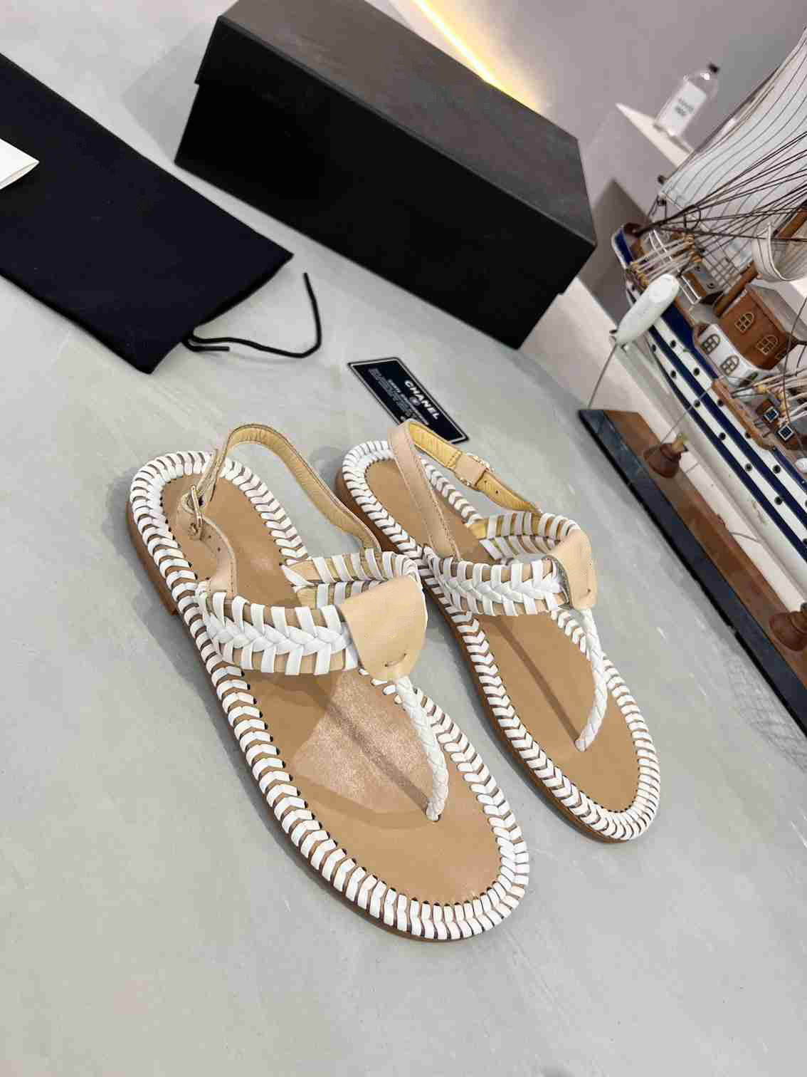 

TopSelling Famous brand summer new women's flip flops Designer Sandals fashion flat Classic luxury casual hand woven Top Quality Genuine Leather slippers, Box