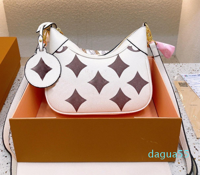 

Leather Bagatelle Shoulde Bags Embossed Flowers Diagonal Crossbody Bag Luxury Designer Gold Metal Handbags For Women, Black a