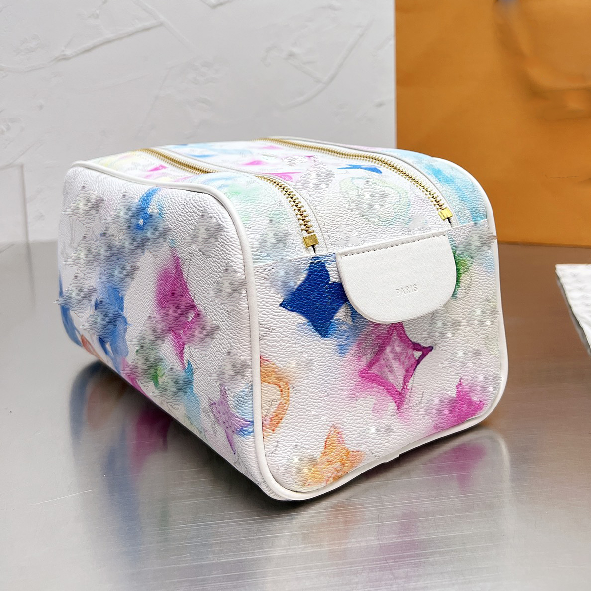 

2 in 1 Chameleon Graffiti Bags Classic Print Women Toiletry Dopp Kit Pouch Handbag Luxurys Designers Shouder Crossbody Bag Messenger Ladies Travel Handbags 26cm, White