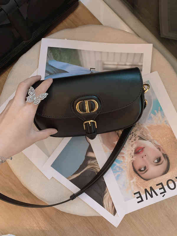 

Light luxuryD family bag female 2022 new Bobby moon armpit Vintage hand Single Shoulder Messenger Bag Leather Women's, Black
