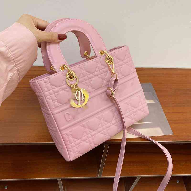 

Factory Direct Sale Female 2022 New Texture Ins Solid Color Portable Princess Net Red Fashion Foreign Style One Shoulder Messenger Bag Designer, Black