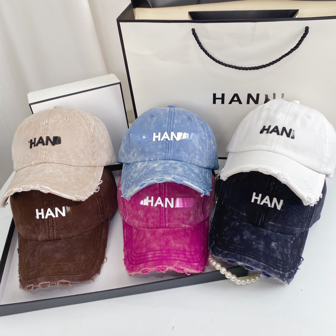 

Offset Printed Letters Washed with Holes Decorated Four Seasons Shade Trendy Brand Baseball Cap, Blue