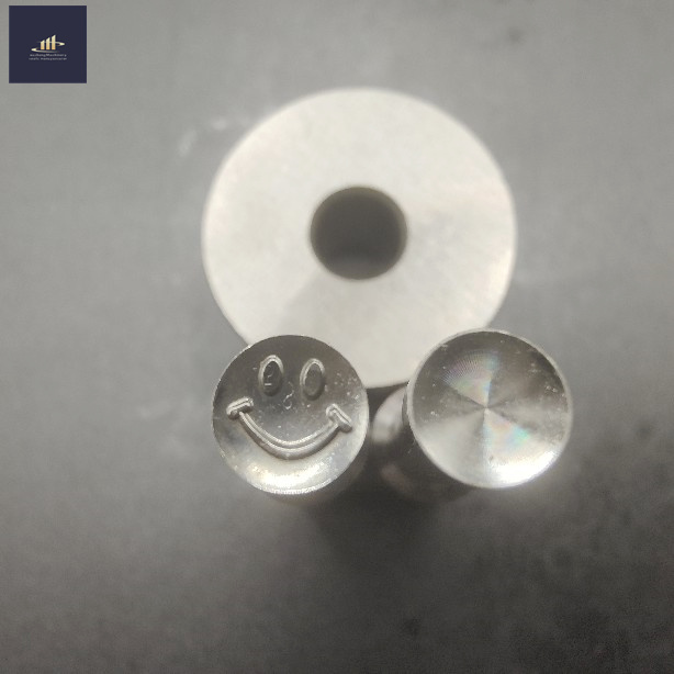 

Smiling Face calcium Milk Candy Tablet Die Press Die Candy Punch Set Custom Punch Customization Cast Press For Tablet TDP Machine