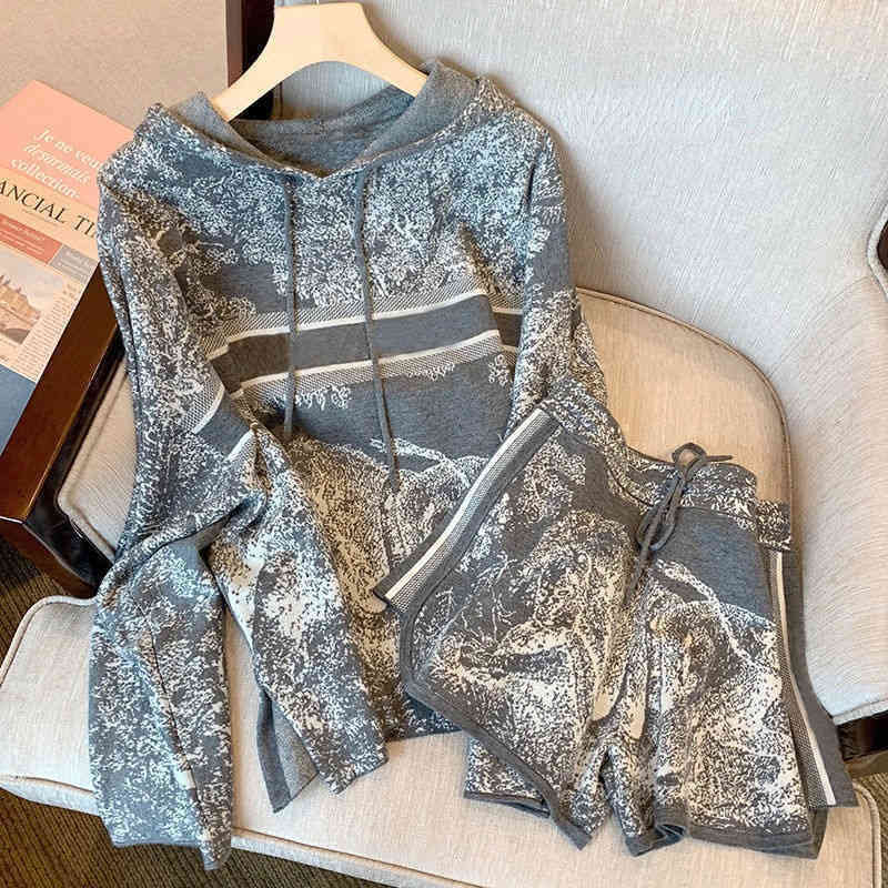 

2022 Fashion designer design Large Size Women Spring Suit Women New Reduce Casual Hooded Sweater Loose Printed Shorts Two Piece Set, 11