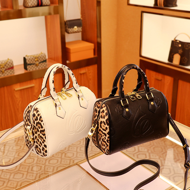 

New Womens Pruse Women Luxurys Designers Bags Lady Leather Artsy Handbag Tote Crossbody Bags Purse On Chain Shoulder Bag, Black flower