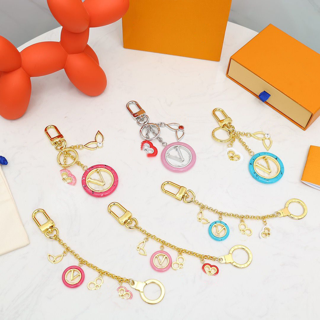

High Quality Keychain Luxurys Designers Brand Key Chain Men Car Keyring Women Buckle Keychains Bags Pendant Exquisite Gift With Box Dustbag