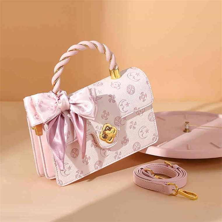 

Wholesale Shop Online handbag Direct autumn and winter leather embossed one shoulder small square special wrist, Creamy-white