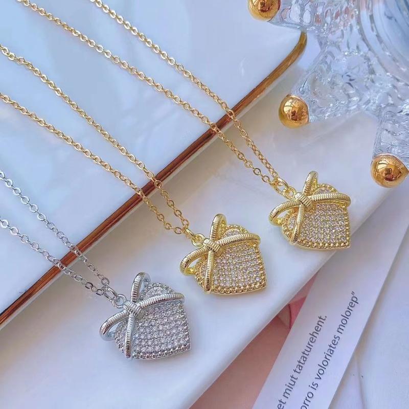 

Pendant Necklaces Arrival Crystal Zircon Heart Shape Necklace High Quality Gold Geometry Jewelry For Women Love GiftPendant