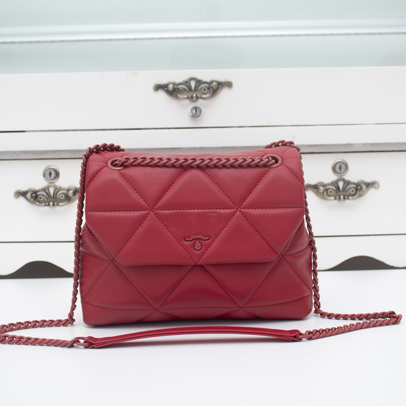 

Chain Bag Quilted Bag Crossbody Messenger Bag Diamond Flap Handbags Thread Shoulder Bags Fashion Purse Sheepskin Leather Soft Cloud Bags Pouch Classic Letter