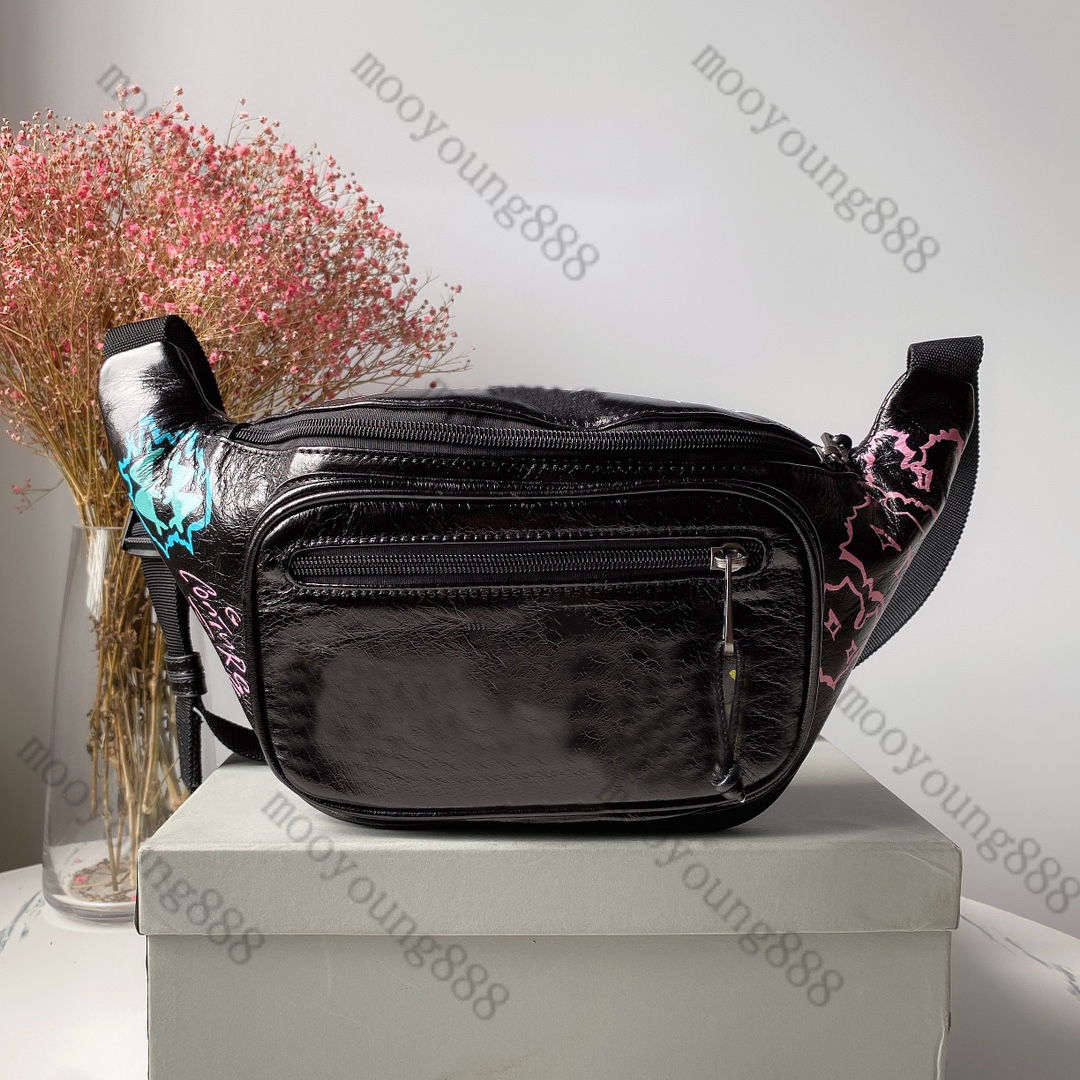 Top Tier Mirror Quality Luxuries Designer Large Graffiti Bags Real Leather Waist Bag Chest Zipper Purse Hobo Clutch Handbag Classic Shoulder Blac