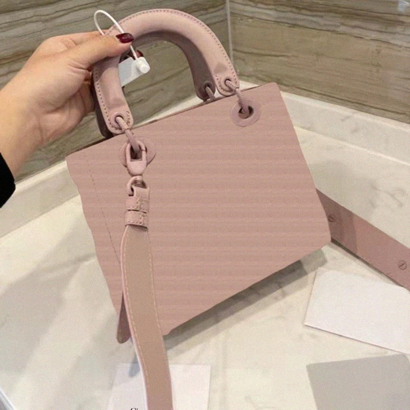 

Designer High Quality Luxury Leather Handbag Lady D Bag Shoulder Nubuck Diana Patent CrossBody Handbags Medium 20 Large 24 Small 17 Tote Bags, Actual pictures contact me