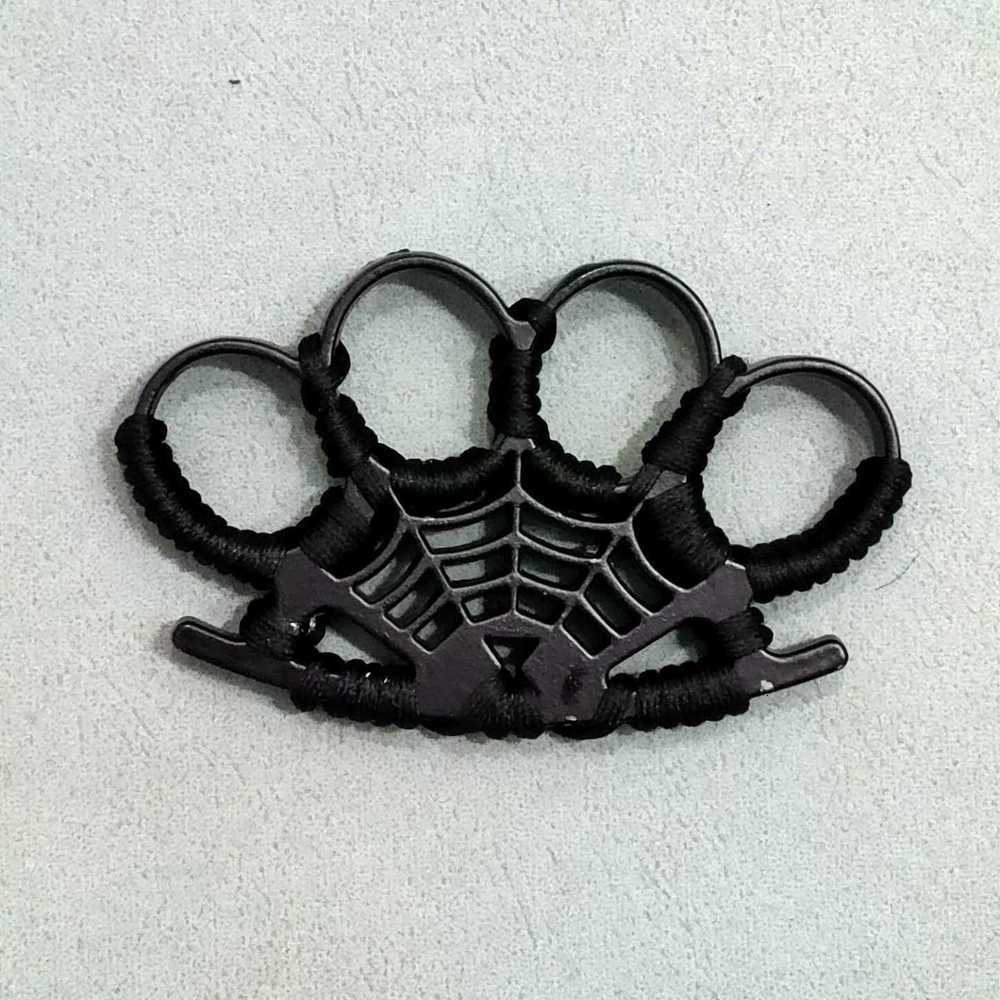 

Alloy Four Finger Tiger Fist Buckle Outdoor Self Edc Defense Articles EFX0