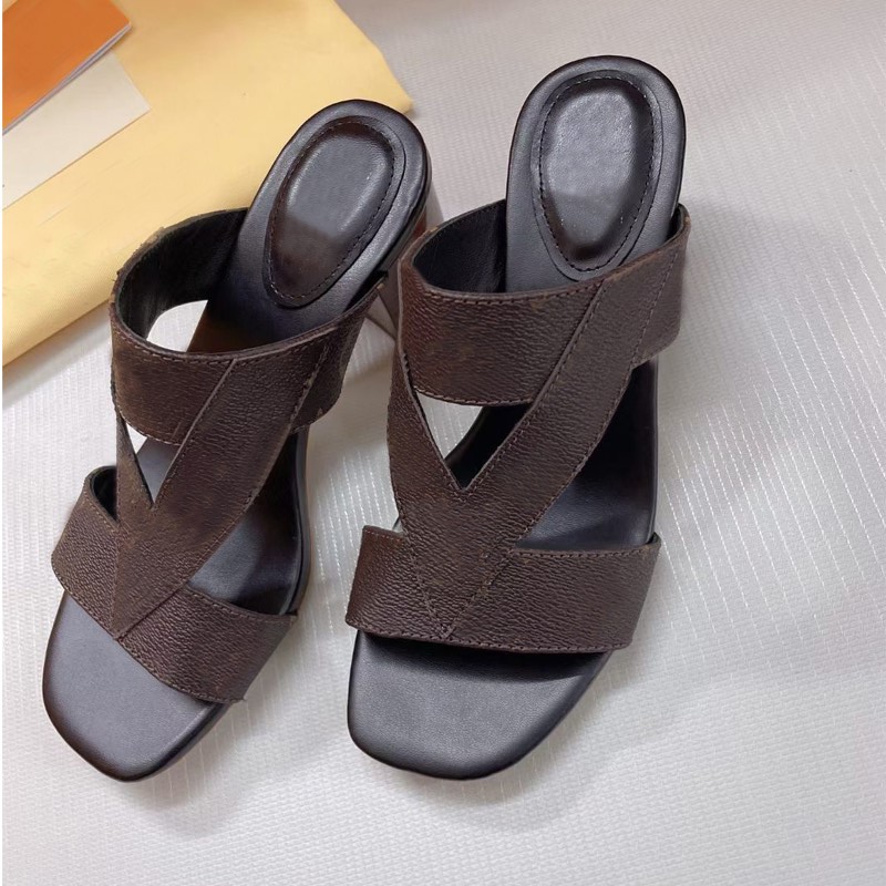 

Designer Summer Beach slippers fashion Loafers Lazy Low heeled flops leather Letters lady Cartoon Slides women shoes Metal Ladies Sandals Large size 35-41-42 With box, Extra shoebox