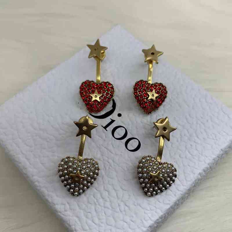 D Famille Nouvelle lettre Diamond Inlaid Pearl Love Féminité Trend 2022 Brand de luxe Design de mode polyvalente