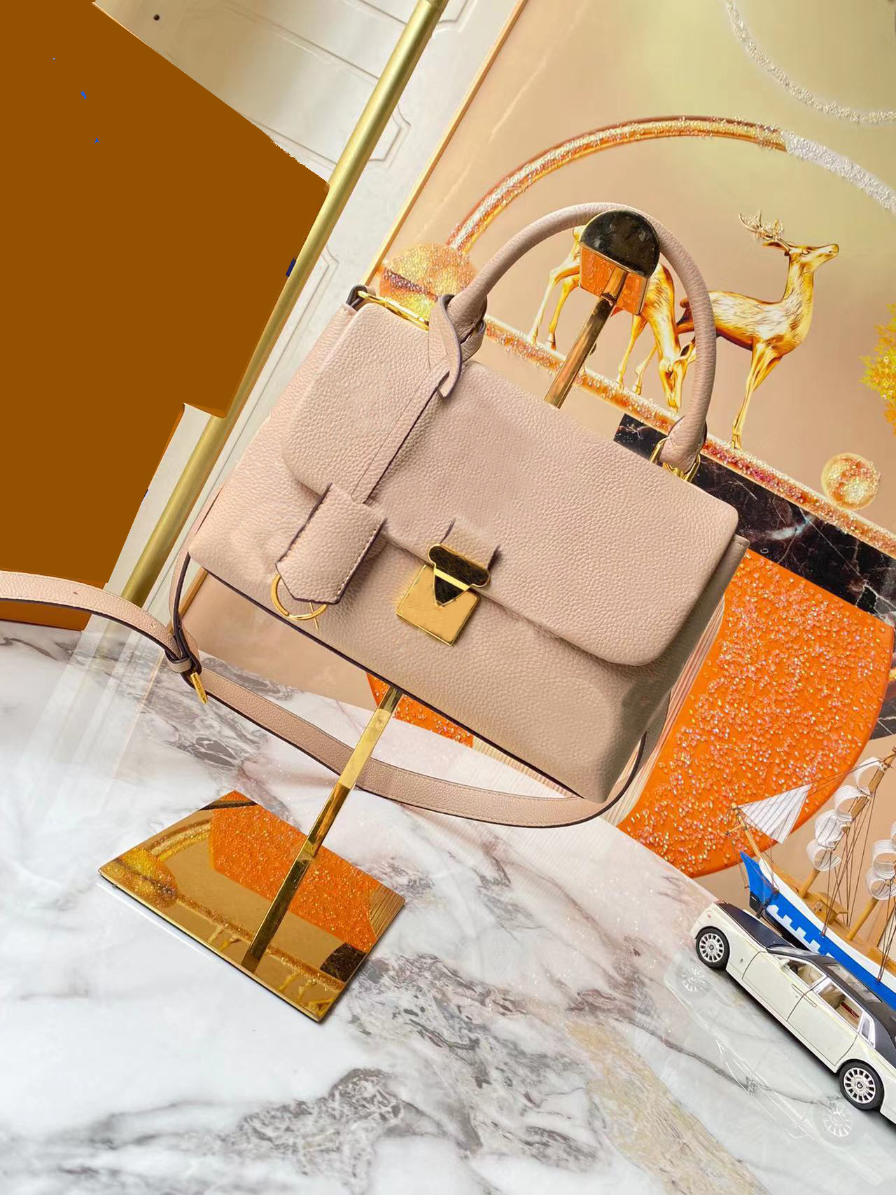 

5A bags Luxury Designer Crossbody bags Womens messenger bag fannypack Madeleine Shoulder Lady Totes purse Clutch handbags backpack wallet pochette BB M46008