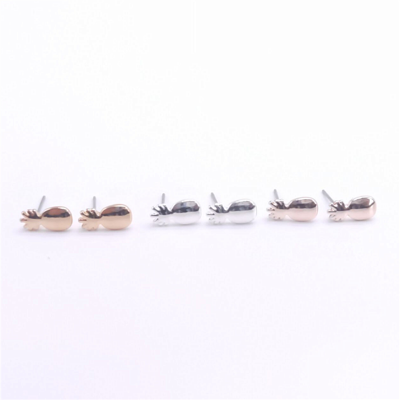 

Fashion New pineapple stud earrings wholesale Summer fruit elements casual style Smooth surface design Gold color earrings for women