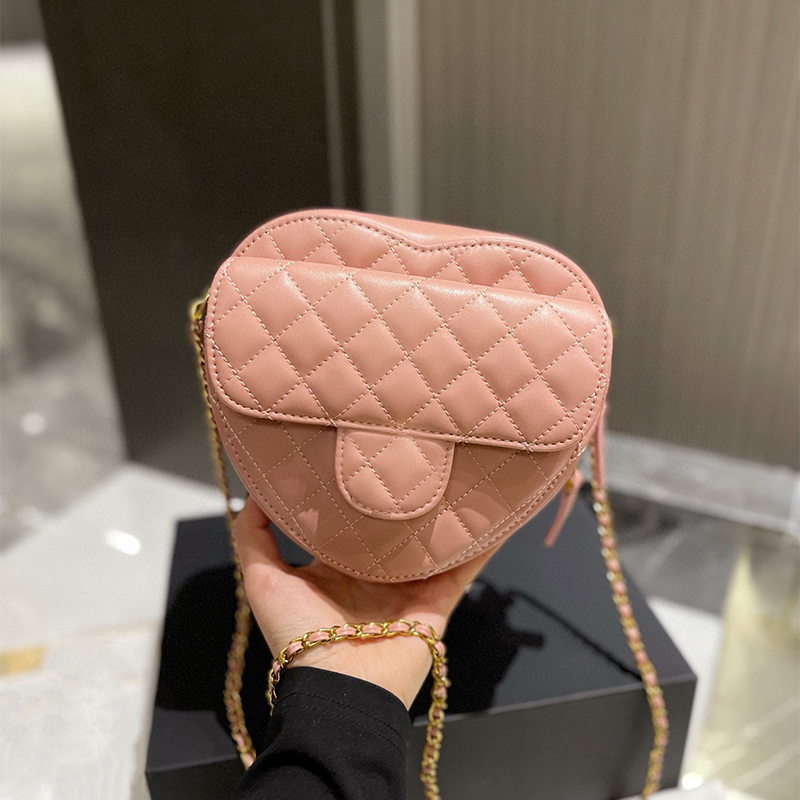 Nouveau Luxurys Femmes Chaîne Bandbody Sacs En Cuir Sac à bandoulière matelassée Coiffe 3 couleurs Sacs de créateurs chauds Style Mode Messenger