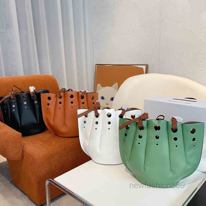 

Designer Shell Bag Tote Women Pleated Perforated Handbag Shoulder Soft Leather Luxury Designer Brand Crobody Female Bucket 2022 top quality