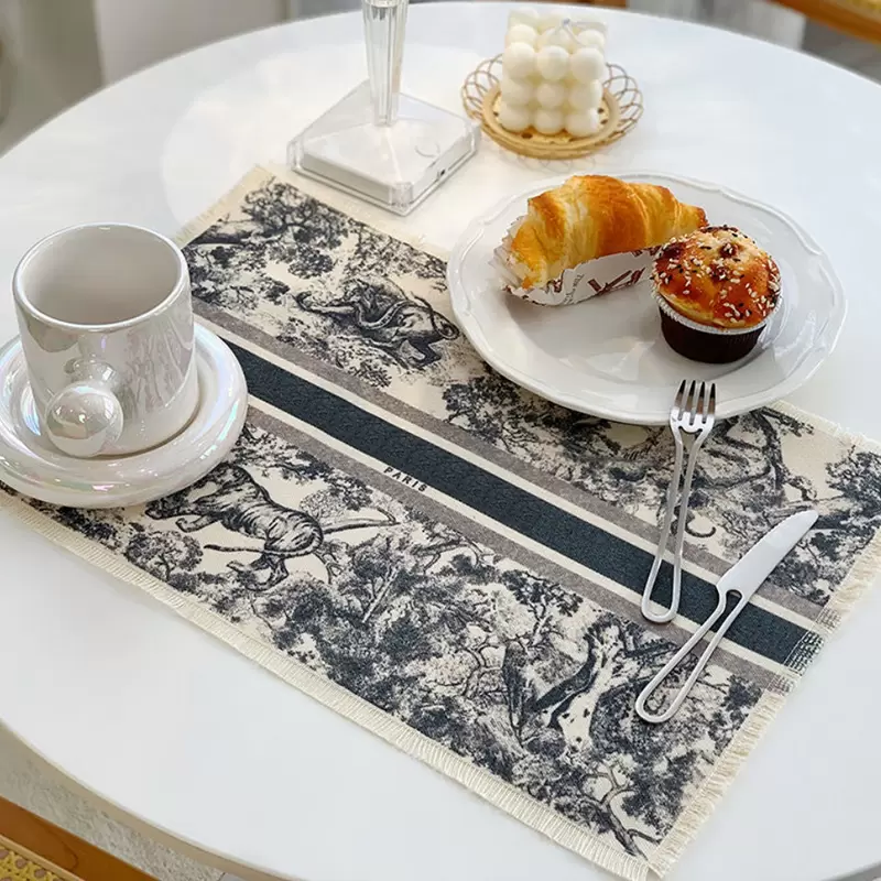 

Designer Table Cloth Fashion Table Mat Designers Restaurant Decor Cotton Linen Luxury Imitation Water Decorative d Mats Antifouling 2205121D, 43*29cm