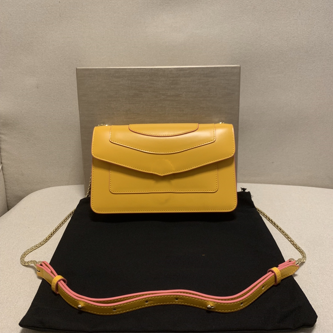 2022 printemps et automne concepteur tête de serpent petit sac carré texture de haute qualité sac à main mode style occidental sac de messager à