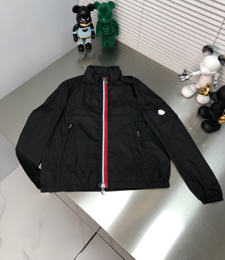 

2022 fall new designer jacket fashion outdoor windbreaker high quality Stripe stitching design luxury casual jacket for men, Black