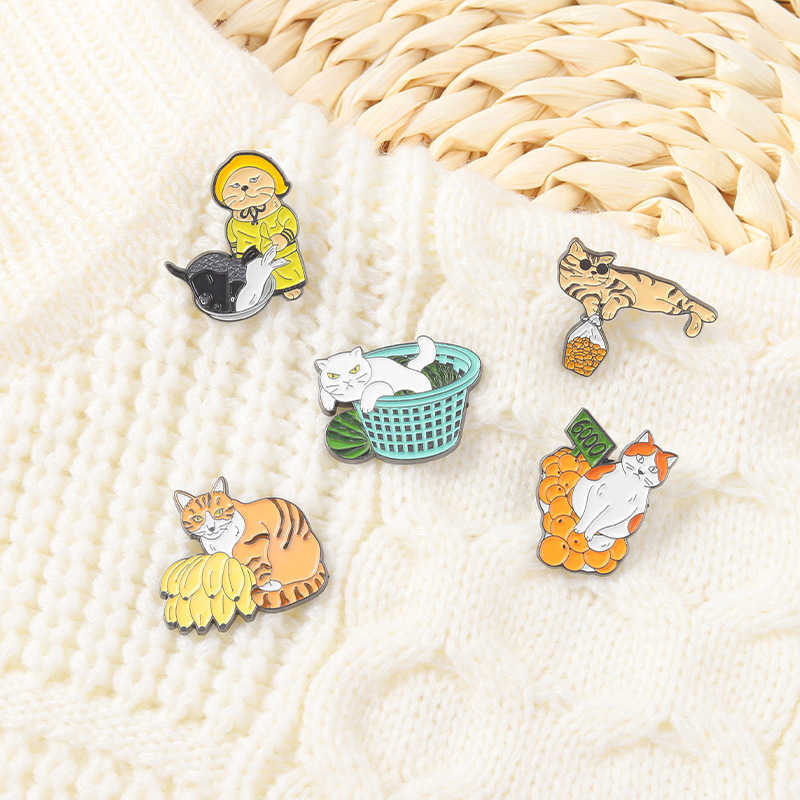 

Creative exotic Small Animal metal badge creative pet Pin Trinket Brooch