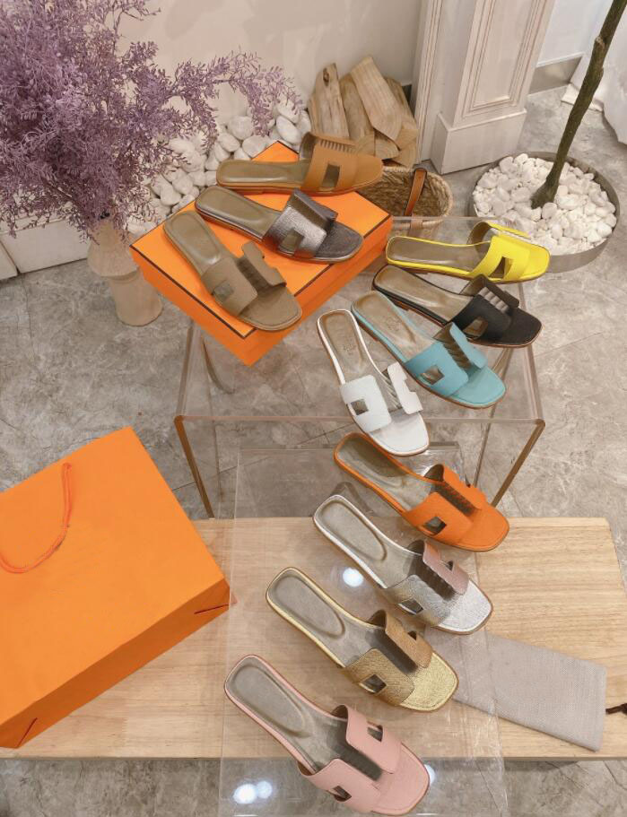 Oran Sandals Femmes Slipper Lady Sandal Beach Slides Summer Sexy Sexy Real Le cuir plate-forme plate-forme appartements extérieurs Designer Luxur