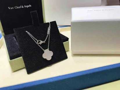 Party Gold Necklaces for Women Jade Pendant Men Plated Pendants Natural Abalone Shell Pendant Chocker Crystals-image-749701051