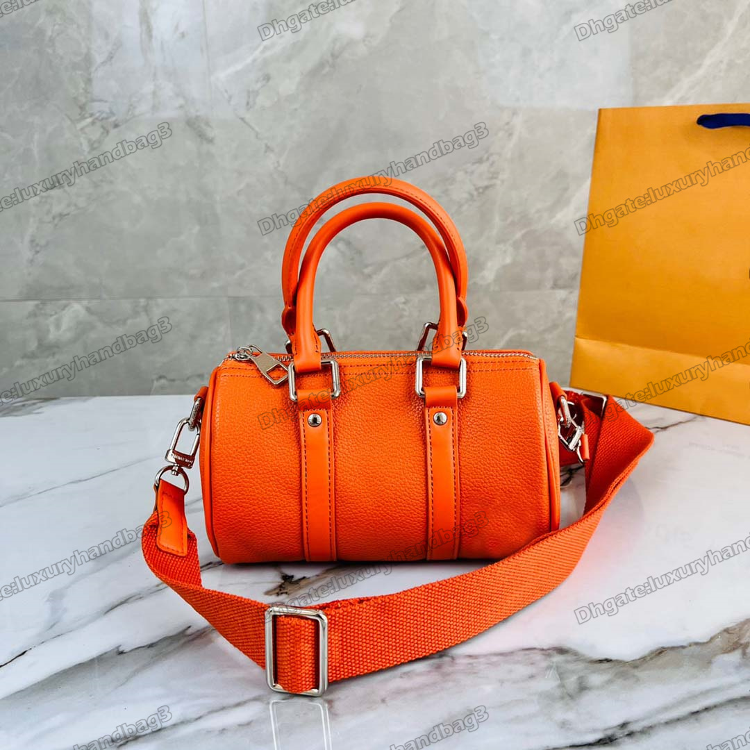 

2022 Classics Pillow Bag Small Travel Keepall Handbag Women Strap Monograms Nano Cross Body Luxurys Designers Boston Bags Tote