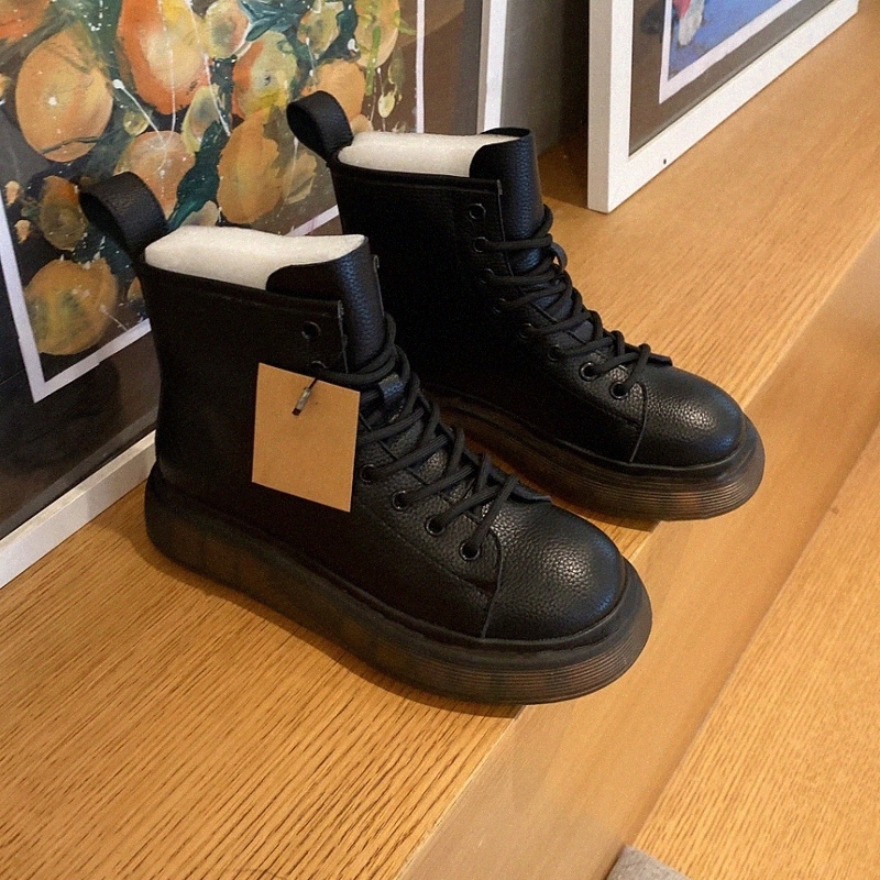 2022 Classic designer Maten woman martens 1460s boot ankle High platform crystal sole matin mens womens fur snow martins boots 36-46 xffl#