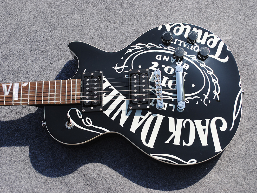 

Quality Jack Danie electric guitar, metal accessories, fingerboard monogram guitar, accept custom