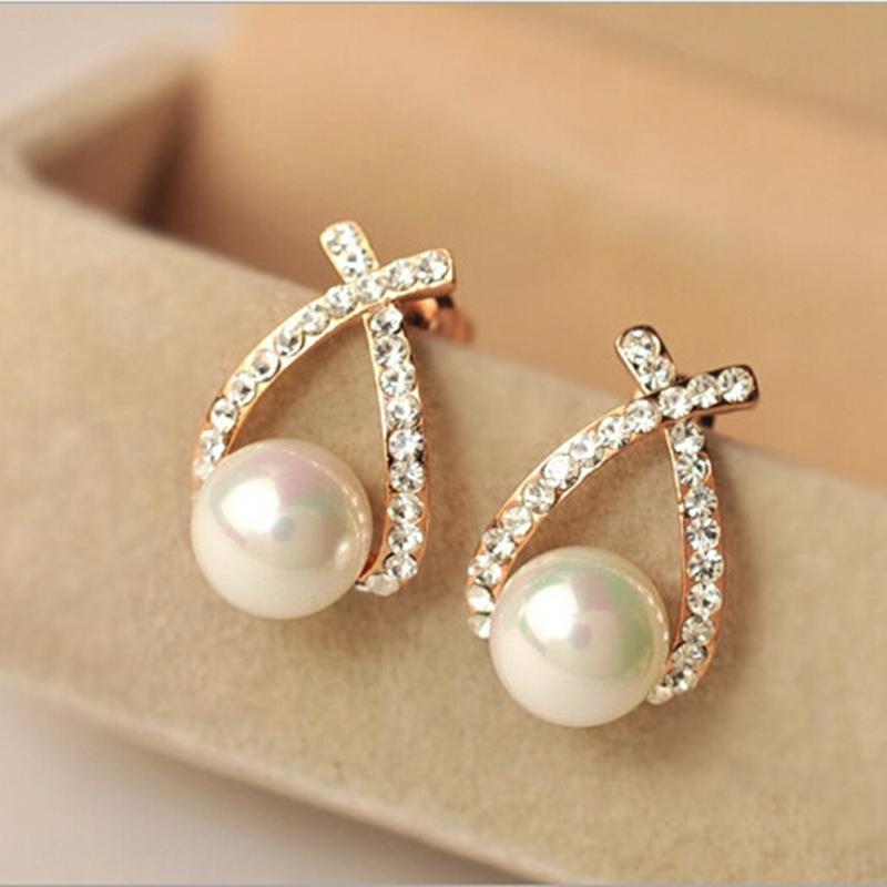 

Stud Jewelry Design Gold Color Pearl Earrings For Women 2022 Accessories WholesaleStud