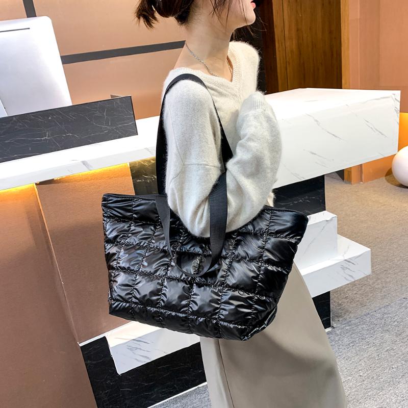 

Evening Bags Women Winter Large Capacity Shoulder Bag Solid Color Space Padded Cotton Hand Female Feather Down Tote BagsEvening, Silver