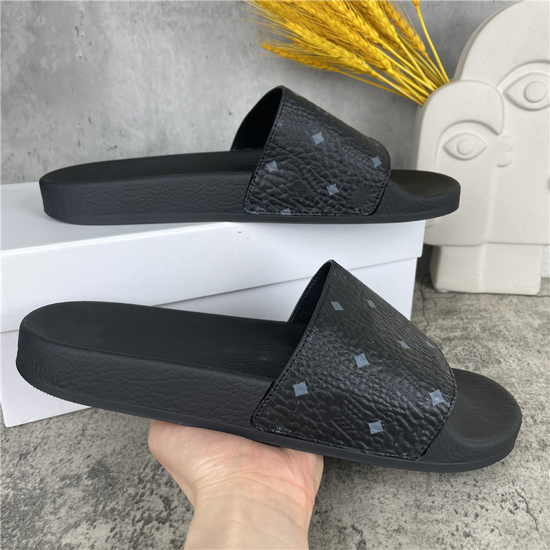 Fashion mcm Mens Womens Slipper Designer Slide Fur Wool Slippers Surprise Gift Pack Lucky Sandals Foam Runner Leather Beach Sandals lowest price