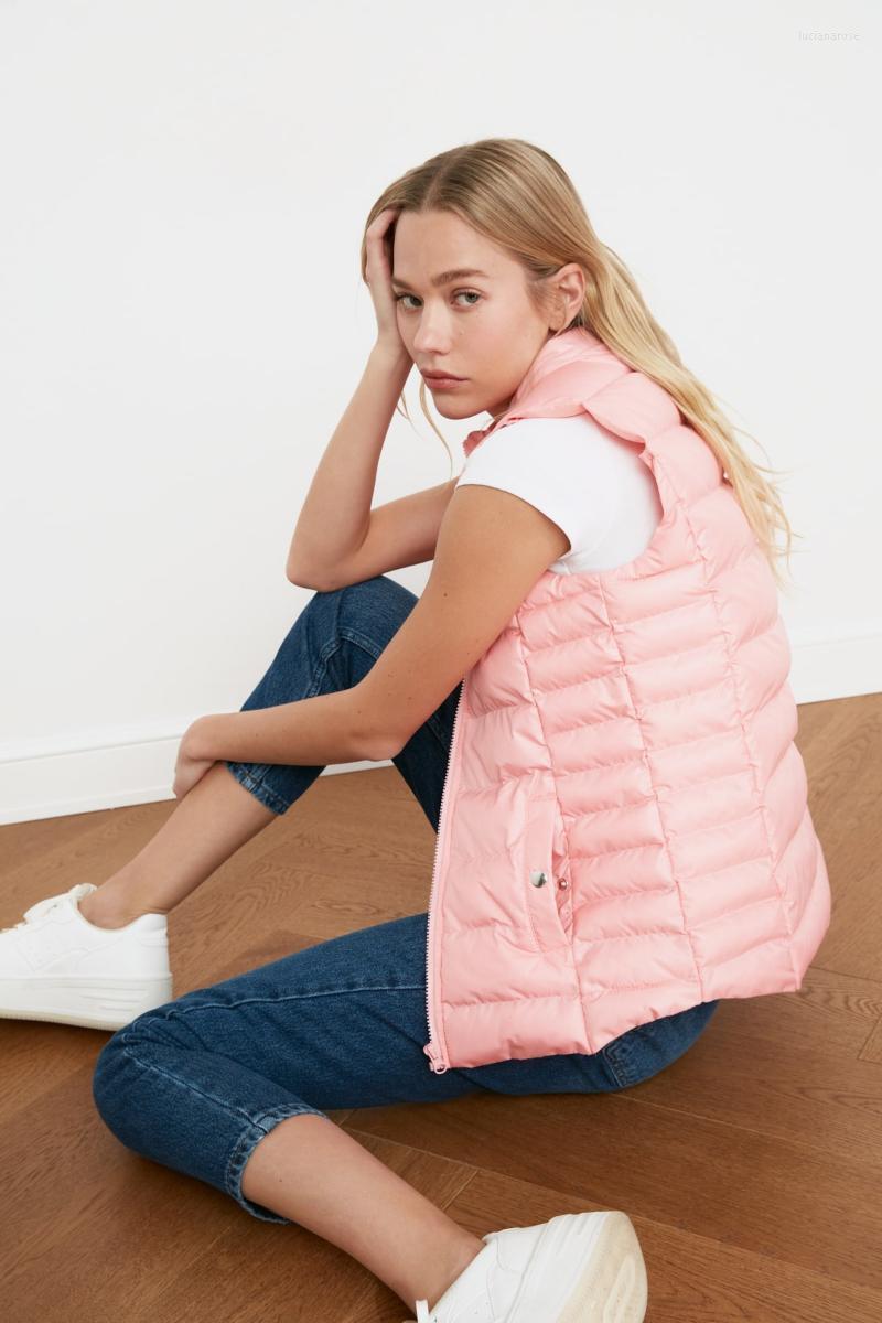 

Women's Vests Trendyol Upright Collar Inflatable Vest TWOSS21YE0012 Luci22, Black