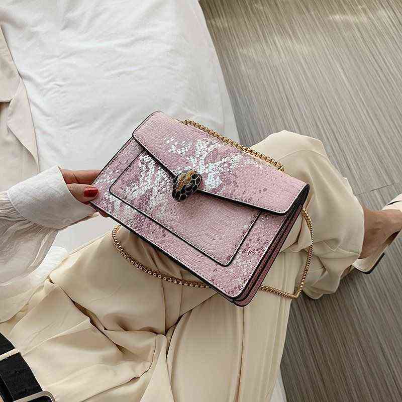 

Handbags Outlet Chain women's 2022 new head bag chain bar small square Mini Single Shoulder Messenger Bag, Black