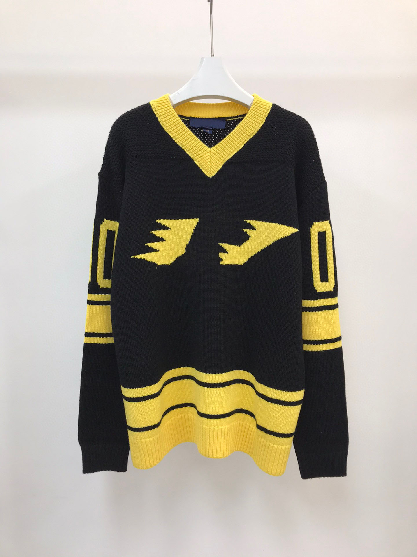 

2022 earlier spring 100% wool men and women sweater, Yellow
