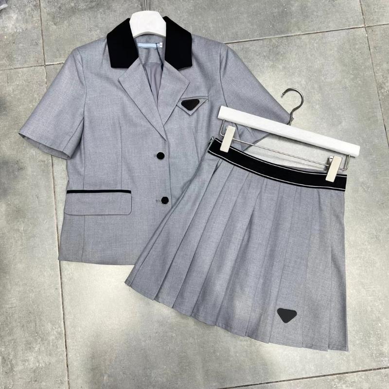 

Two Piece Dress 2022 Top Brand P Summer Fashion Casual Temperament Half-sleeve Suit With High Waist Pleated Half-body Skirt Women, Black