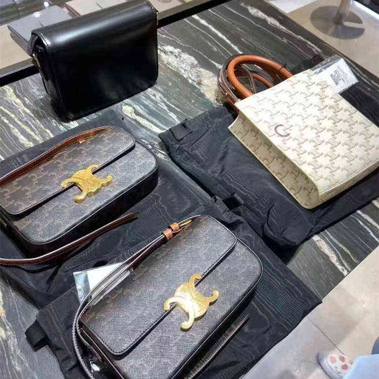 

Factory Direct Sale New Brand Ladies Bags Wholesale Arc Women's Bucket Old Flower Armpit Leather Tofu Chain Mini Tote, Brown mini tot