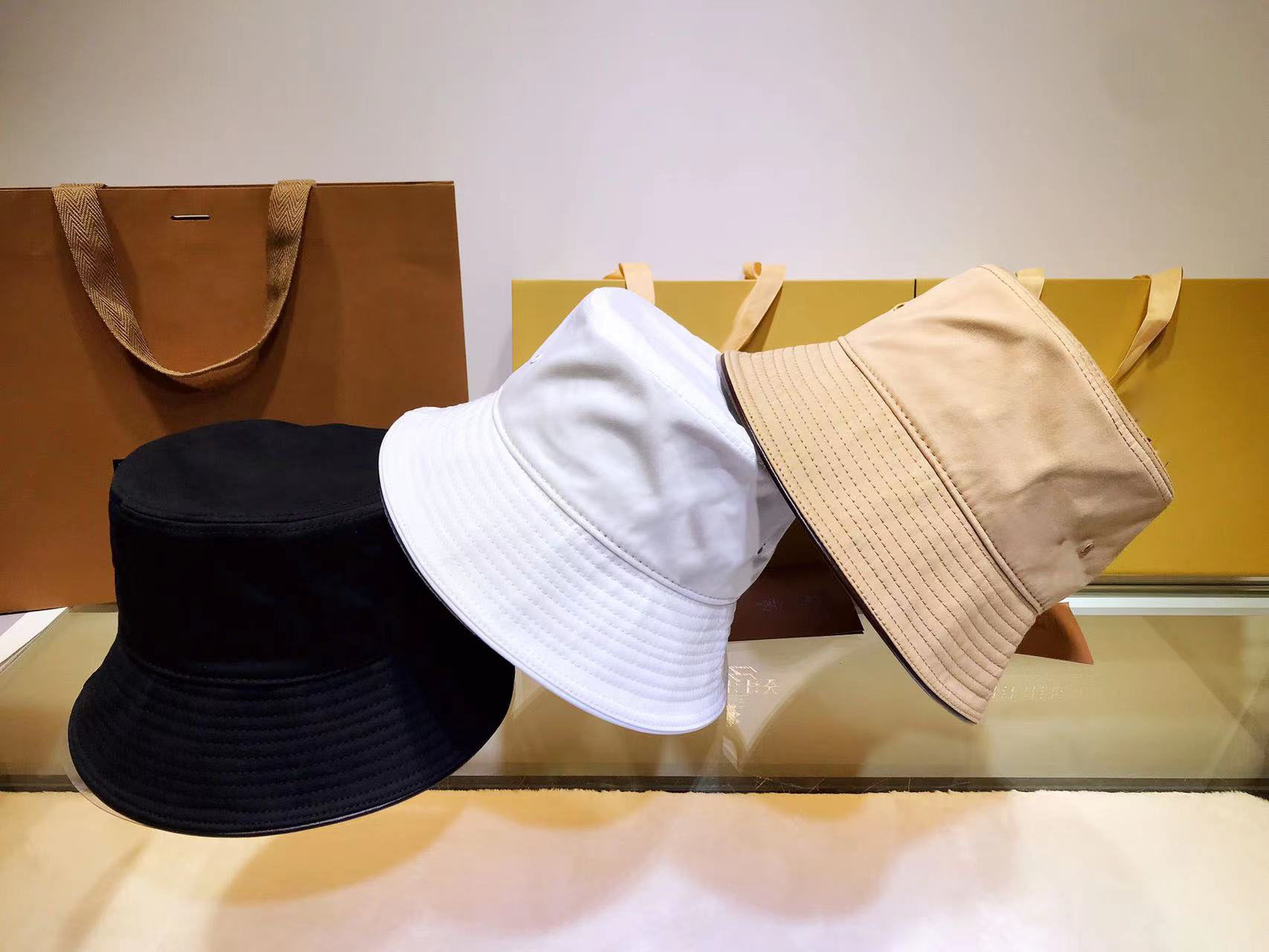 

Stingy Brim Hats Designer Buckets Pure Cotton Men And Women Couple Fashion Street Shooting Hat, Black