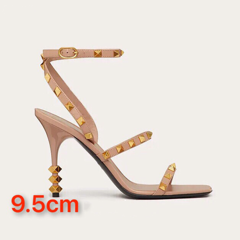 Chaussures habillées de luxe à talons hauts pour femmes, sandales confortables à lanières à rivets, stiletto 9cm, taille 35-42, nouvelle collecti