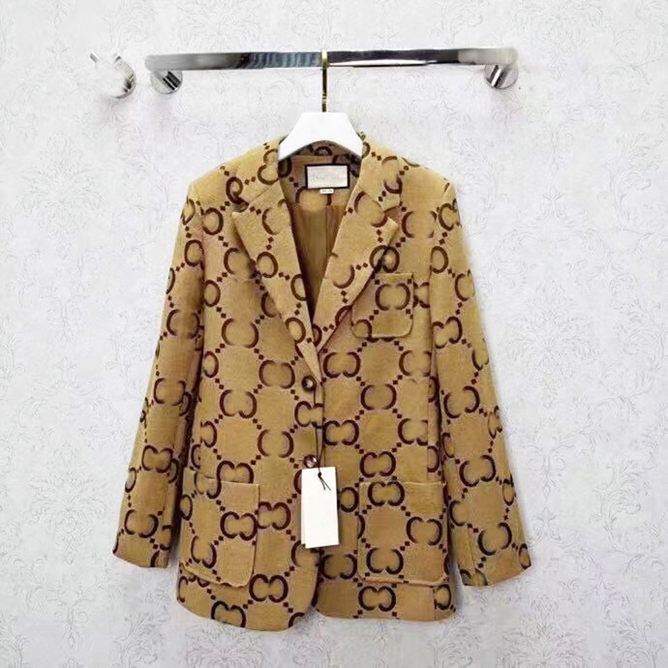 

Medigo-13681 fashion women suit designer clothes blazer with full letters 2022 spring new released tops shorts