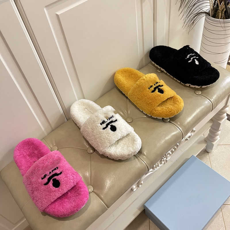 

2021 Womens Genuine Shearling Wool Slide Slipper Luxury Designer Autumn Winter Flat Peep Toe Indoor Outdoor Fur Sandal, Red