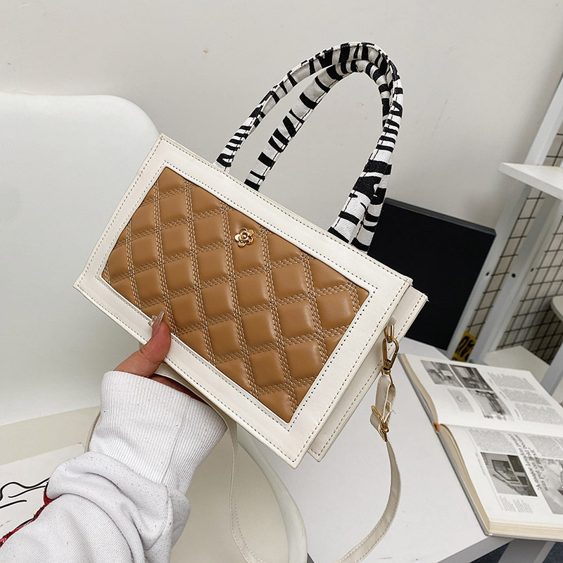 

Autumn/Winter Ladies One Shoulder Messenger Bag Handbag Embroidered Thread Fashion Ladies Bag, Black