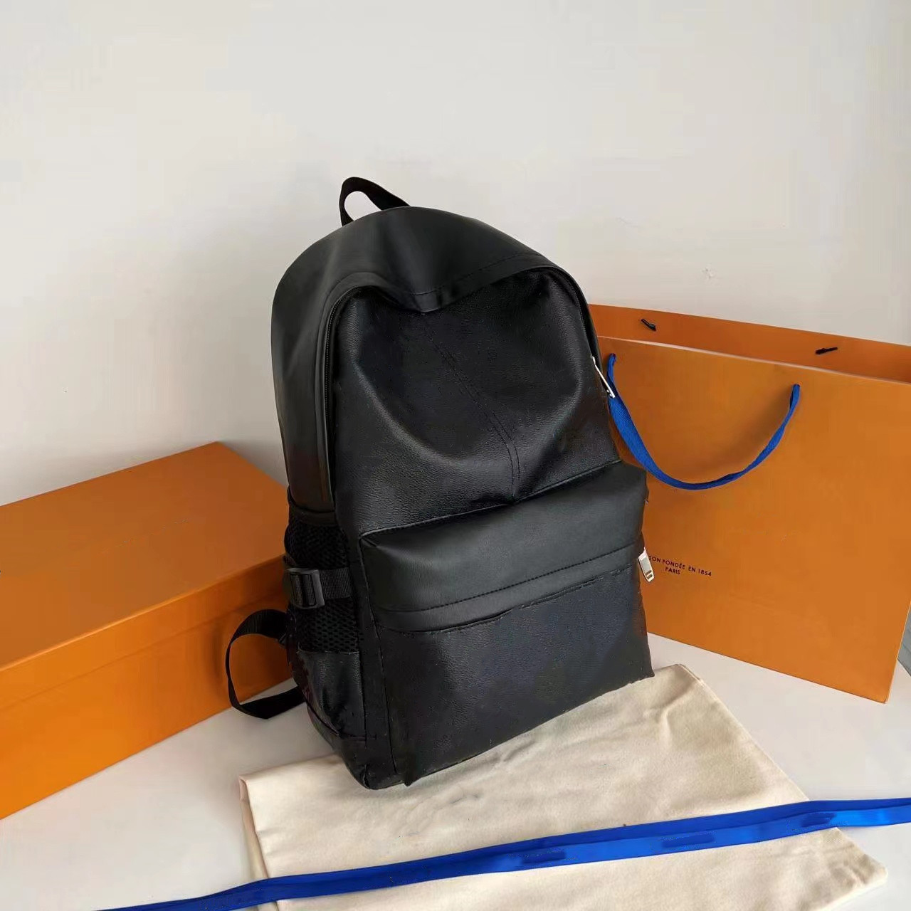 

Brand Mens backpacks Women's Handbag Luxurious Design bags fashion brown flowers classic Crossbody bag 27*44*13CM, Brown flower