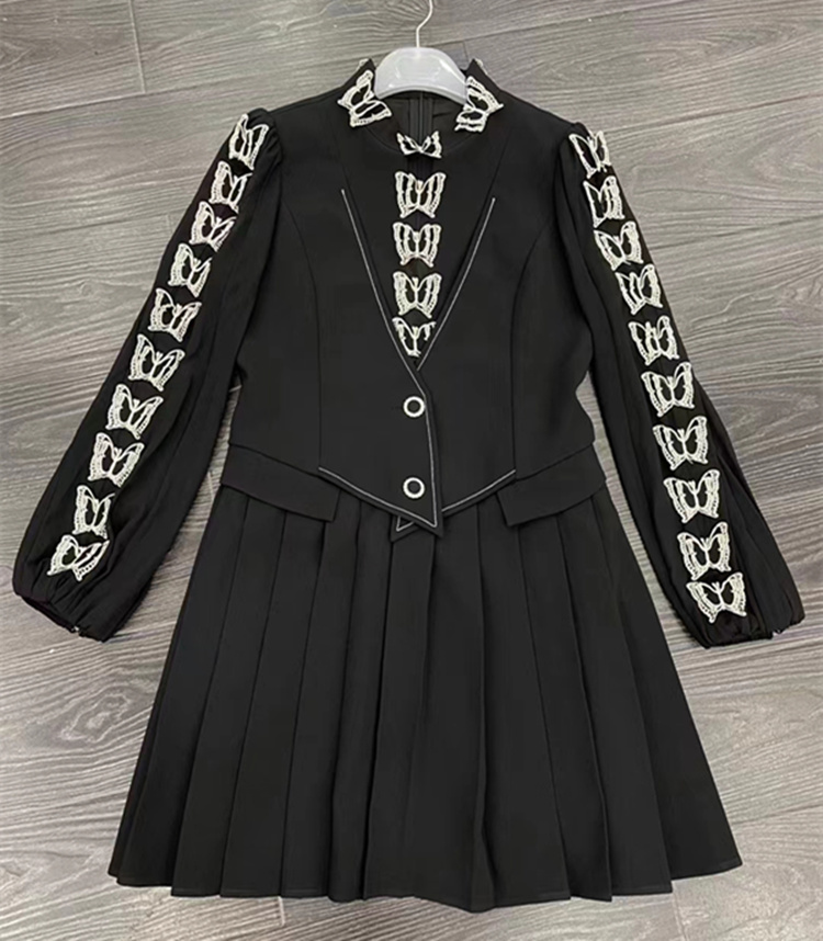 

European and American women' wear spring 2022 new Long sleeve stand collar butterfly embroidery Fashion spliced pleated dress, Black