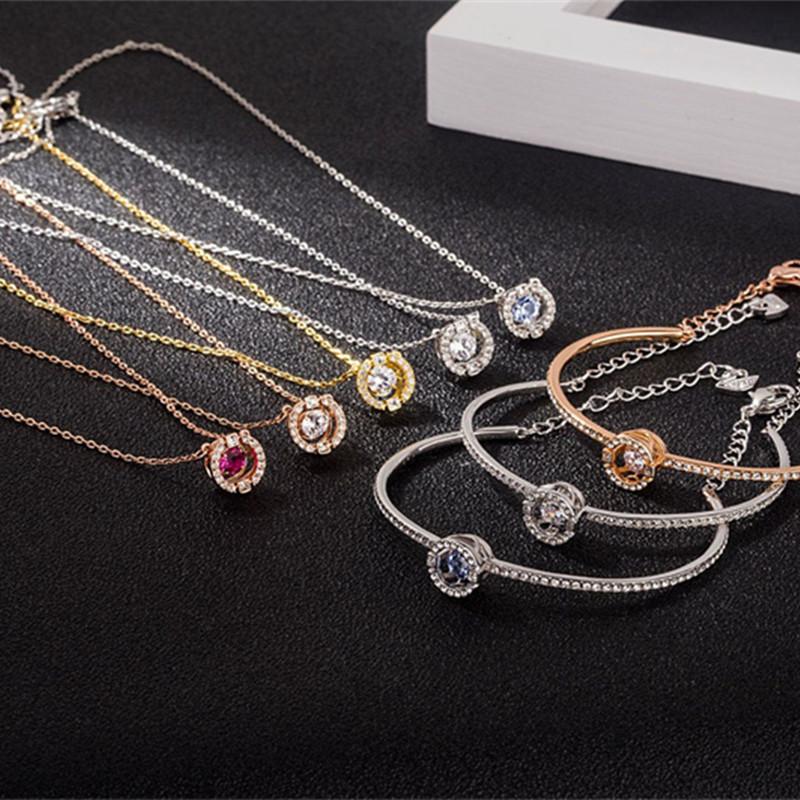 

Fashion Luxury Titanium Steel Necklace Beating Heart Pendant Female Charm Smart Crystal Bracelet Clavicle Chain Ladies Birthday Gift Jewelry designer bangle