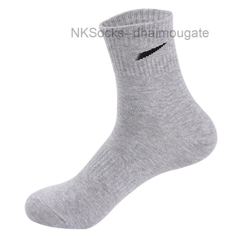 

Fashion Men's Socks Classic Hook Brand Combed Cotton Sweat Absorbing Breathable Medium Tube Sports Striped Solid Sock Casual Men Women Luxury Wear Sportsocks W4ht, Nk short tube white