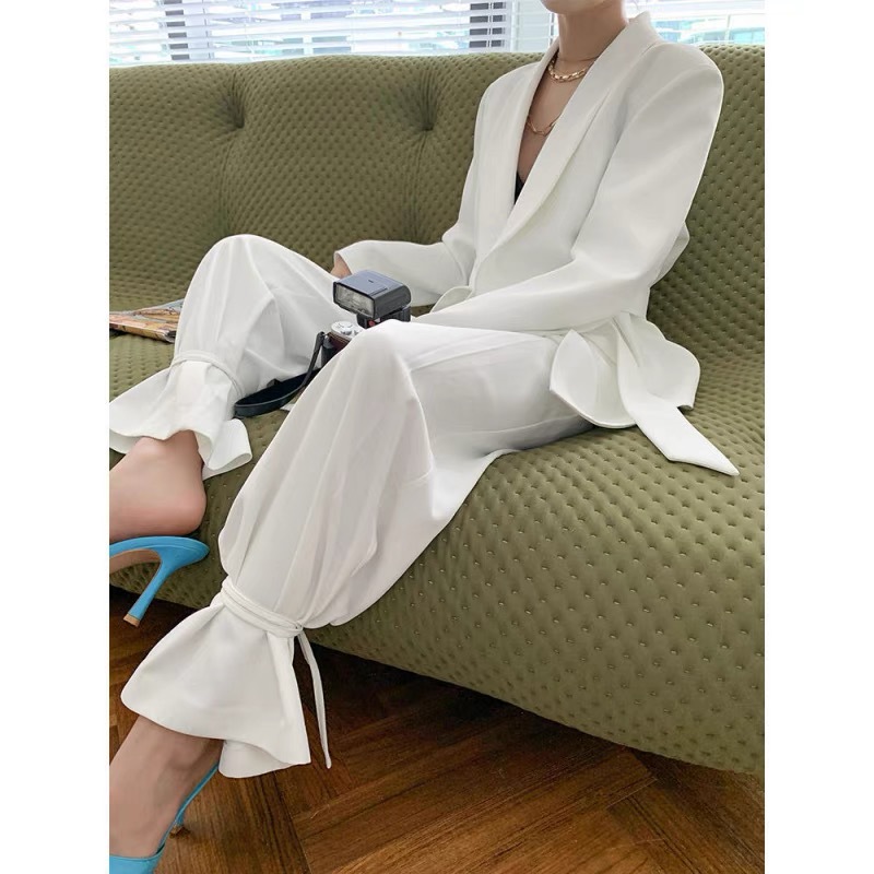 

High Quality INS CHIC Design Two Pcs Suit White Black Blazer Pant Suits Fashion Women Blazers Harem Pants Trousers Pants Two Pcs Set T104